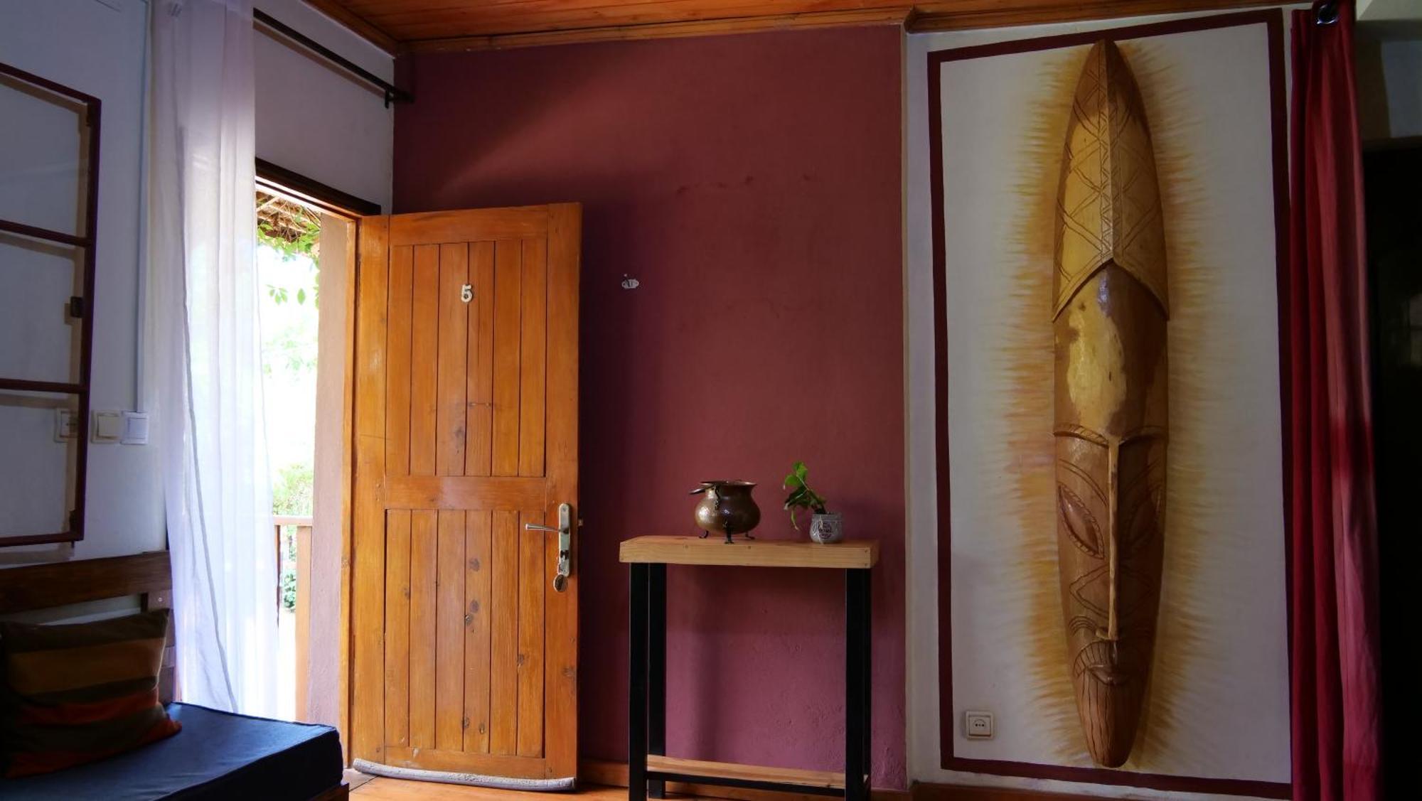 Souimanga-Hotel Antsirabe Exteriér fotografie