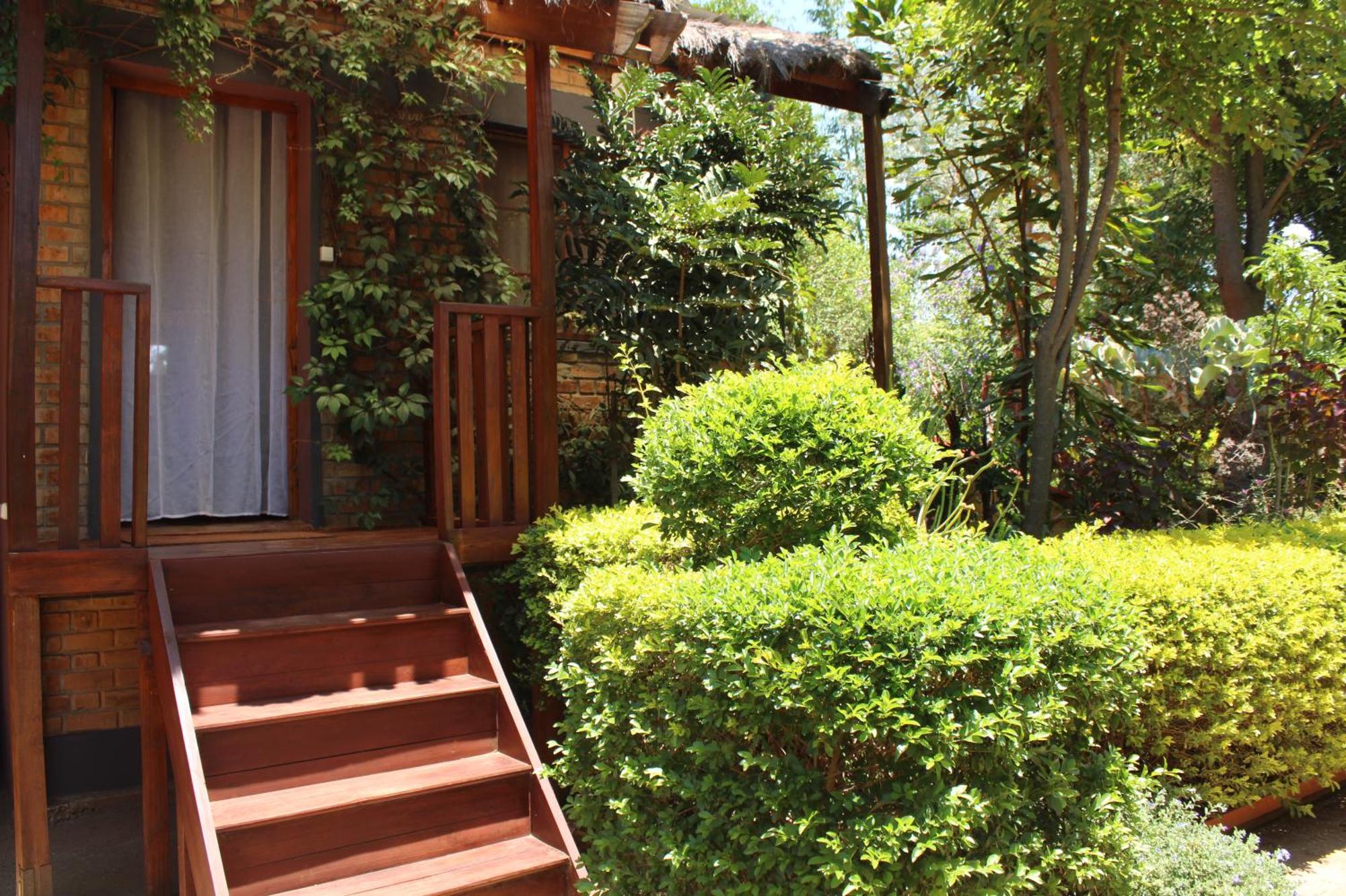 Souimanga-Hotel Antsirabe Exteriér fotografie